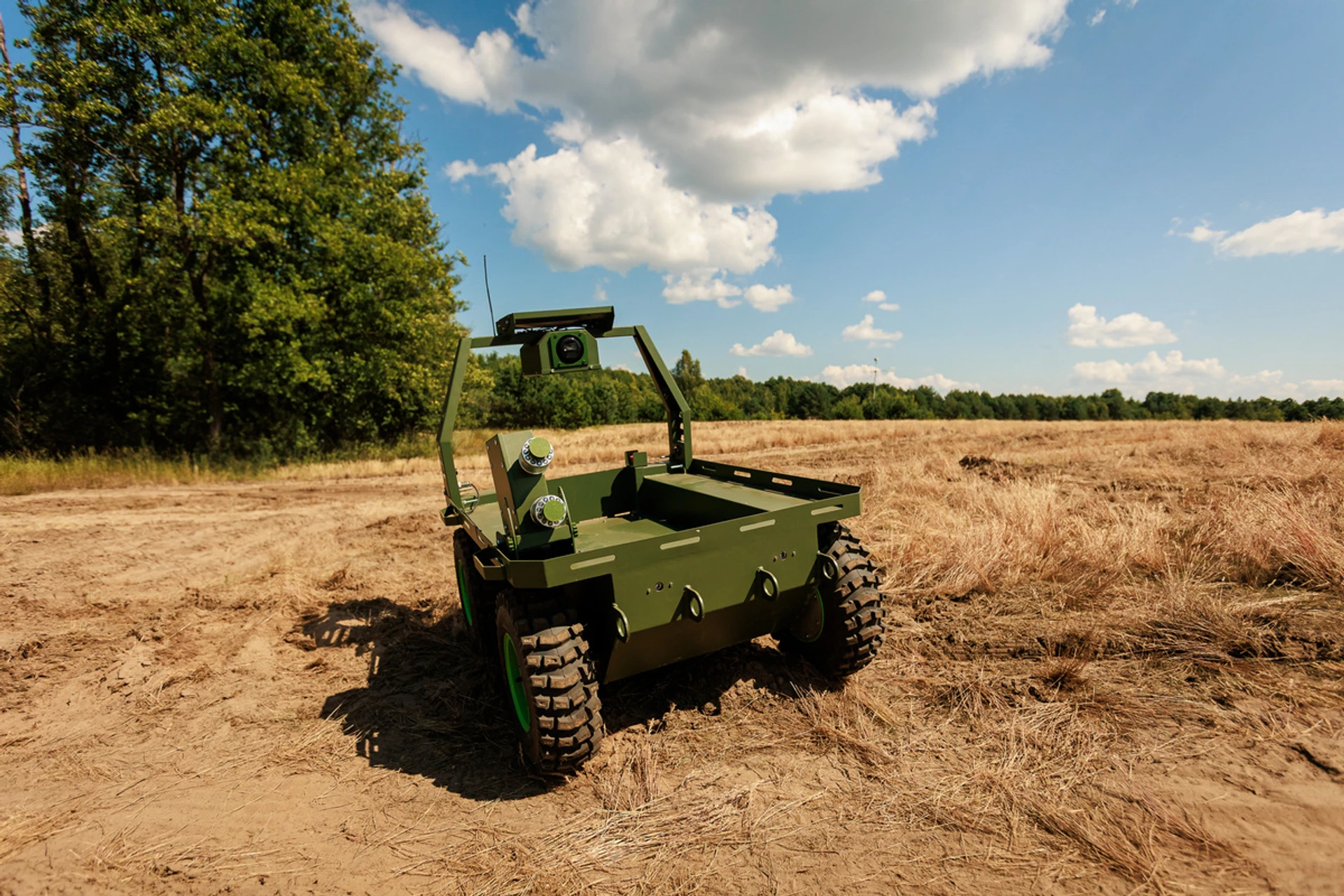 UGV Voron with the Pavuk net launcher