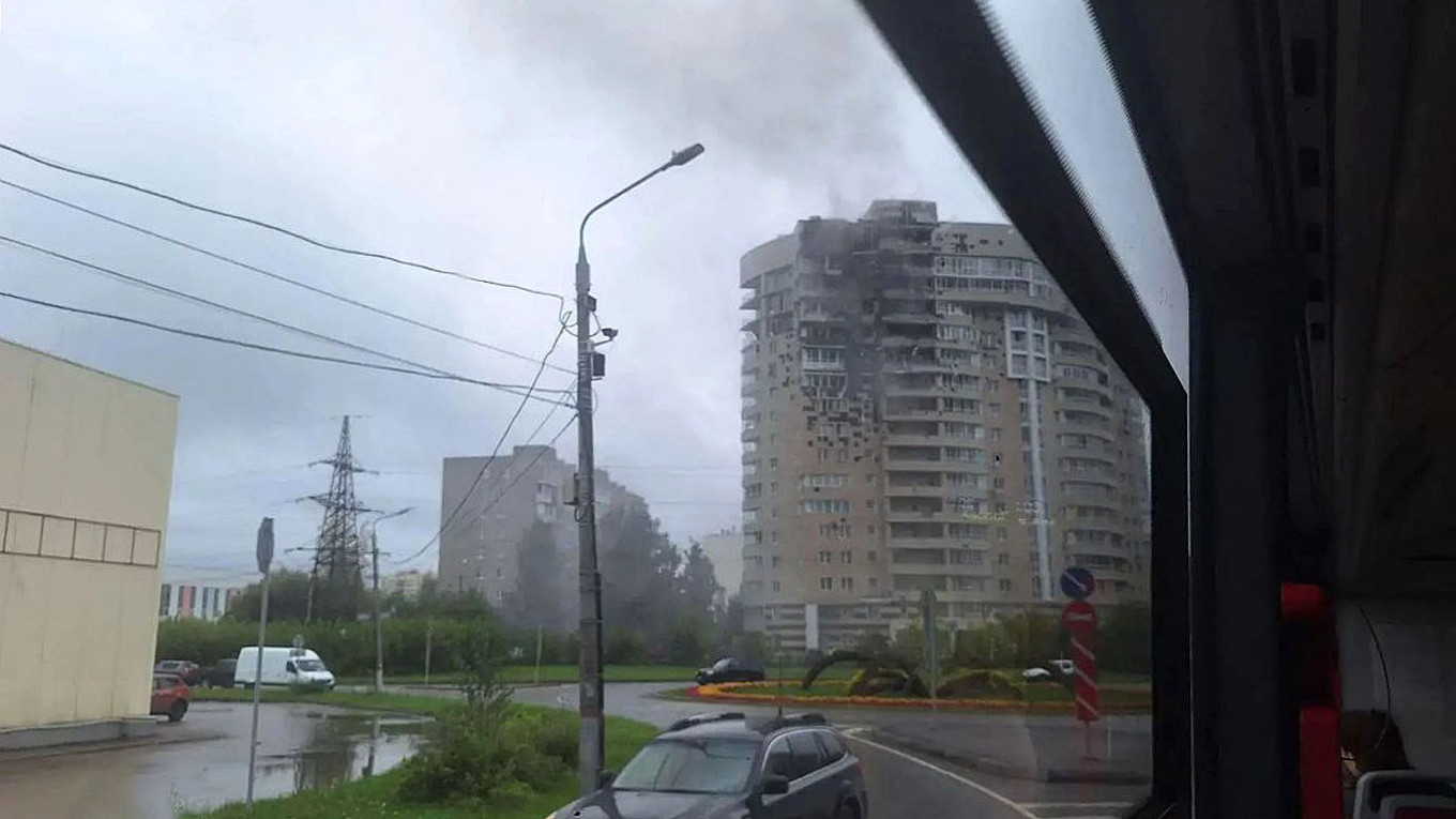 An apartment building in Perm after a Ukrainian drone strike.