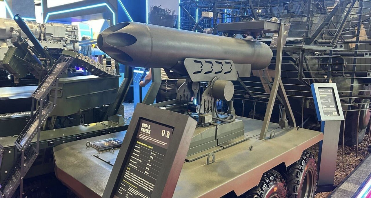 UGV Ravlyk with an FZ800 Mod.1 launcher