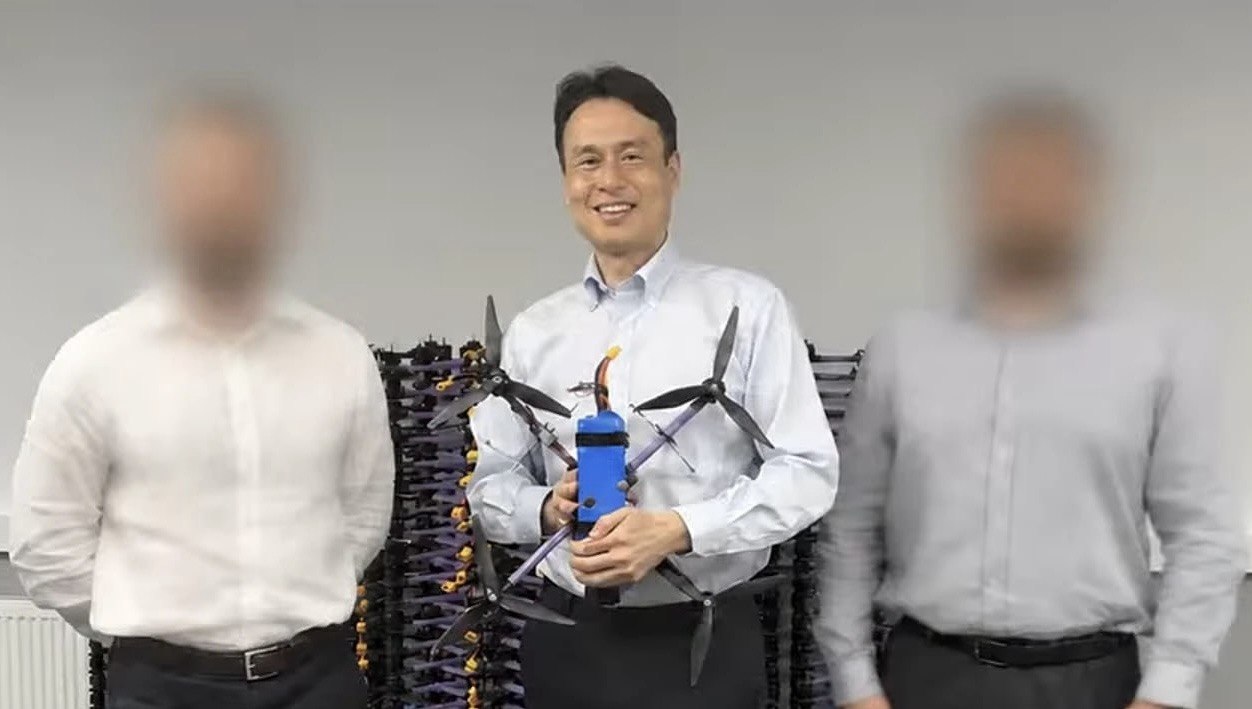 Toru Tokushige with representatives of Kurin Technologies.